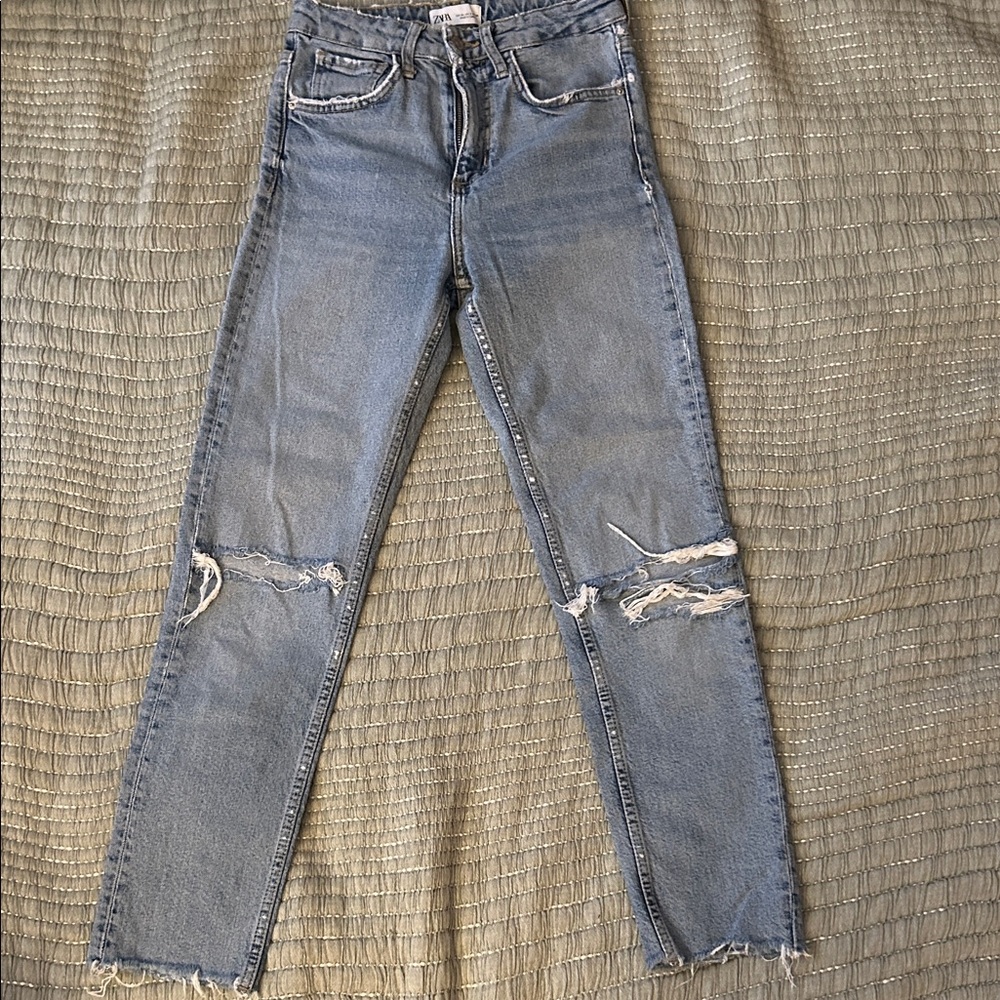 Zara Light Blue Ripped Straight Jeans Size 24